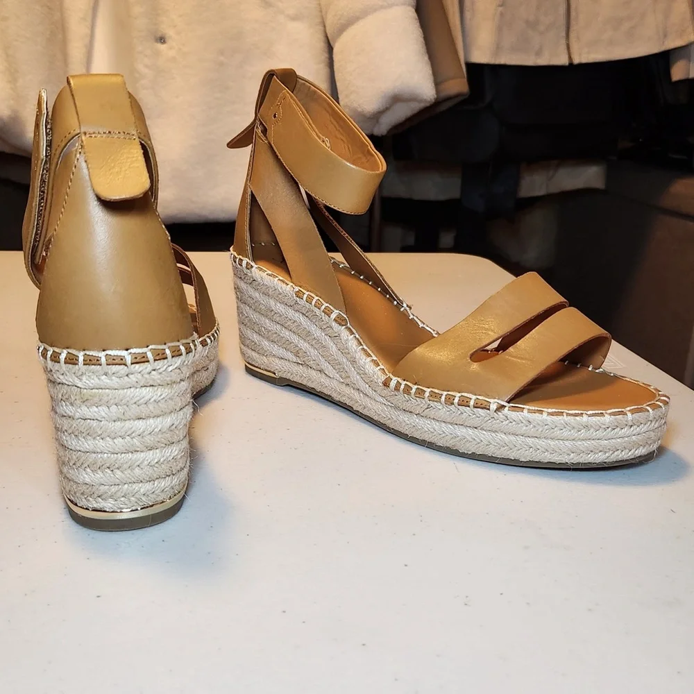 New Franco Sarto Women’s Callia Wedge Espedrille Sandals Summer Vacation Leather